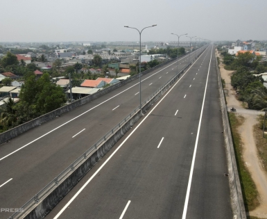 ​​​​​​​Chính phủ đề xuất cơ chế đặc thù đầu tư cao tốc, quốc lộ