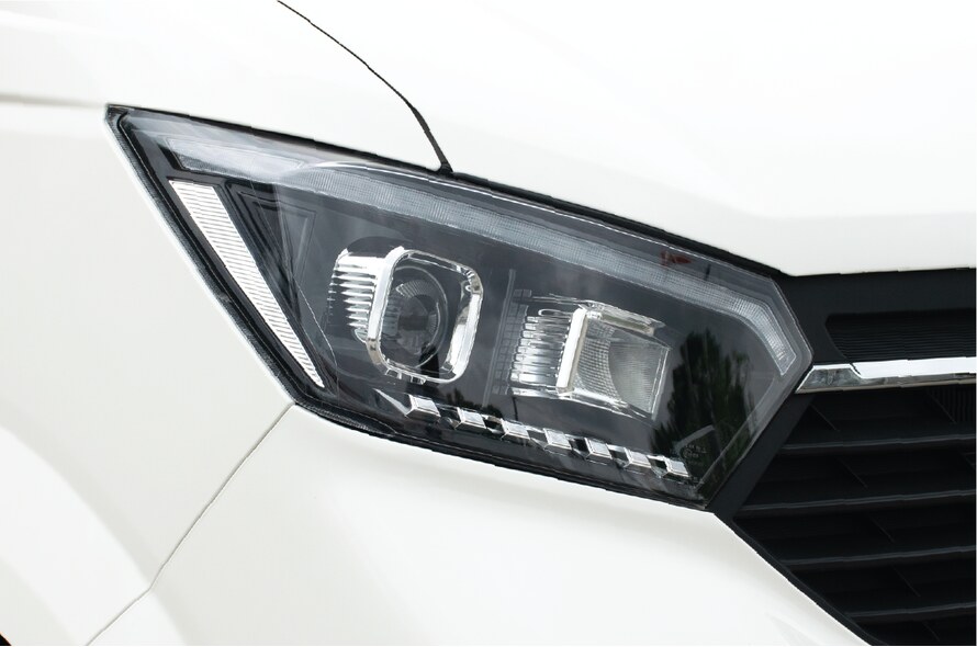 Cụm đèn Halogen có thấu kính bi và dãy đèn LED