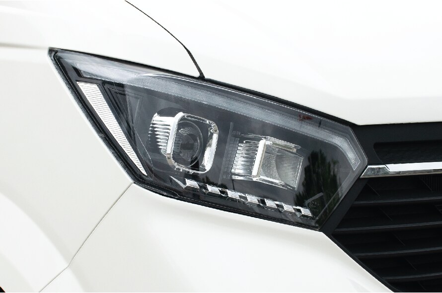 Cụm đèn Halogen có thấu kính bi và dãy đèn LED